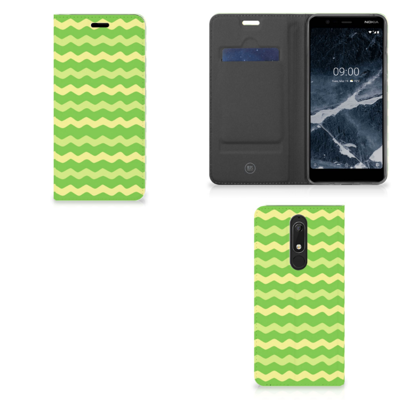 Nokia 5.1 (2018) Hoesje met Magneet Waves Green