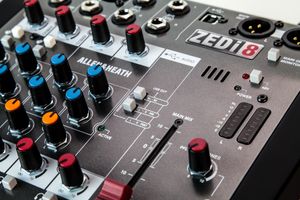 Allen & Heath ZEDi-8 8 kanalen Zwart, Grijs