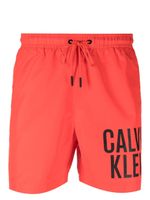 Calvin Klein contrasting logo-print swim shorts - Rouge