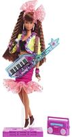 Barbie Rewind Jaren 80 Edition Pop Night Out (29,2 cm brunette) in feestlook met neonjas, rok en accessoires, met cassetteband, poppenstandaard, cadeau voor verzamelaars