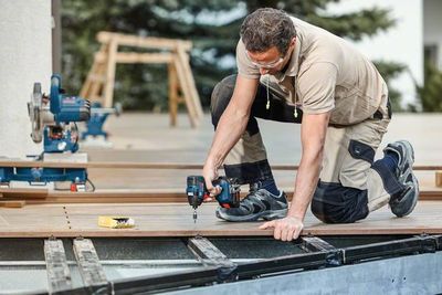 Bosch Professional GDR 18V-200 06019J2107 Accu-draaislagmoeraanzetter 18 V Li-ion Incl. 2 accus, Incl. lader, Brushless