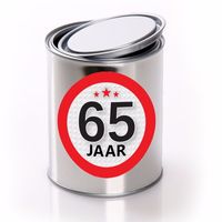 Leeg blik met 65 jaar sticker