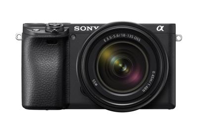 Sony α 6400 + SEL18135 MILC 24,2 MP CMOS 6000 x 4000 Pixels Zwart