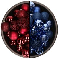 74x stuks kunststof kerstballen mix van kobalt blauw en donkerrood 6 cm