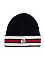 Moncler Enfant bonnet en maille à logo appliqué - Bleu