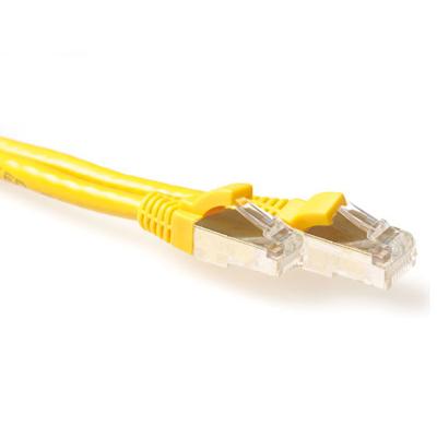 ACT Gele 7 meter LSZH SFTP CAT6A patchkabel snagless met RJ45 connectoren ACT Gele 7 meter LSZH SFTP CAT6A patchkabel snagless met RJ45 connectoren