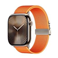 By Qubix - Nylon bandje met Parachute sluiting - Oranje - Compatible met Apple Watch 38mm / 40mm / 41mm / 42mm - Compatible Apple watch bandjes