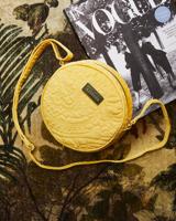 Essenza Essenza schoudertas Reese velvet mustard