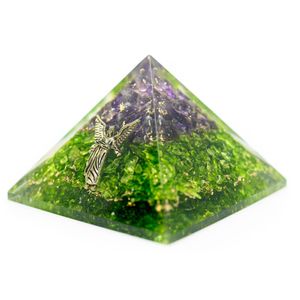 Orgonite Piramide Amethist/ Peridoot - Aartsengel Raphaël - (40 mm)