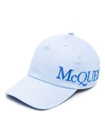 Alexander McQueen casquette en coton à logo brodé - Bleu