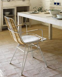 Kave Home Kave Home Eetkamerstoel Tishana wit synthetic wicker/rattan met armleuning,