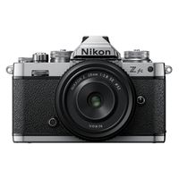 Nikon Z fc systeemcamera + 28mm f/2.8 SE