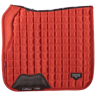 Zadeldek Lemieux Loire Memory, Veelzijdigheid paard in rood Zadeldek Lemieux Loire Memory, Veelzijdigheid paard in rood
