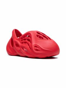 Adidas Yeezy Kids baskets YEEZY Foam Runner 'Vermillion' - Rouge