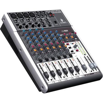 Behringer Xenyx 1204USB PA en studiomixer Behringer Xenyx 1204USB PA en studiomixer