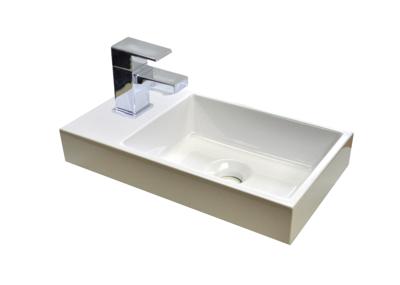 Sanicare Q40 mineraalmarmeren fontein voor toiletmeubel 40x22cm wit Sanicare Q40 mineraalmarmeren fontein voor toiletmeubel 40x22cm wit