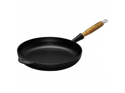 Le Creuset Koekenpan met Houten Steel, 28cm mat zwart Le Creuset Koekenpan met Houten Steel, 28cm mat zwart