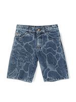 Versace Kids short en jean à imprimé abstrait - Bleu