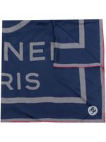 CHANEL Pre-Owned foulard en soie à logo imprimé - Bleu