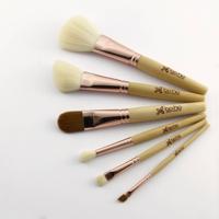 Boho Vegan Oogschaduw Brush - Schuine Top