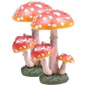 Decoratie huis/tuin beeldje paddenstoelen - 2x - lage hoed - vliegenzwammen - rood/wit - 10 cm