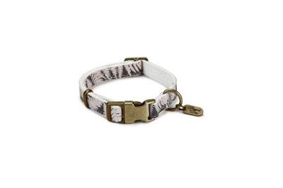 Designed by lotte oribo - halsband hond - beige - 26-40 cm Designed by lotte oribo - halsband hond - beige - 26-40 cm