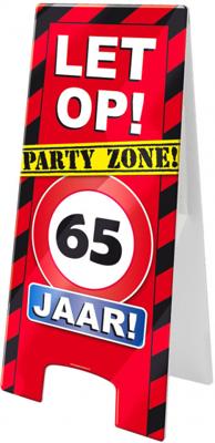 Paper Dreams waarschuwingsbord 65 jaar 58 x 26 cm karton rood Paper Dreams waarschuwingsbord 65 jaar 58 x 26 cm karton rood