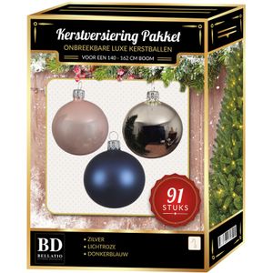 91 stuks Kerstballen mix zilver-blauw-lichtroze voor 150 cm boom