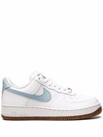 Nike baskets Air Force 1 07 LV8 - Blanc - thumbnail