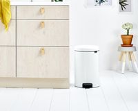 Brabantia newIcon pedaalemmer 20 liter met kunststof binnenemmer - White - thumbnail