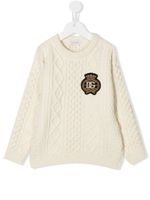 Dolce & Gabbana Kids pull en maille torsadée à patch logo - Tons neutres