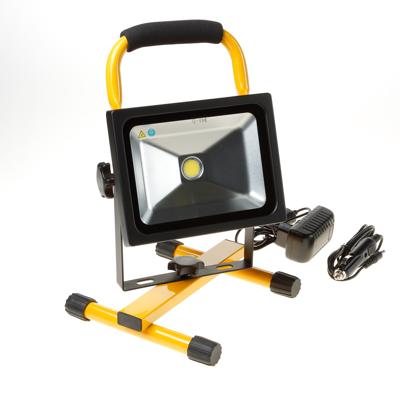 Vetec Bouwlamp led 20W 1500lumen KLasse III vaststaand statief Vetec Bouwlamp led 20W 1500lumen KLasse III vaststaand statief