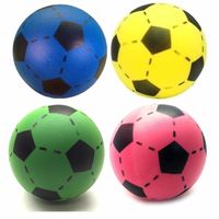 Speelgoed set van 4x stuks foam soft voetballen in 4x verschillende kleuren 20 cm - thumbnail