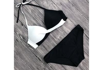 Two-colored bikini in de aanbieding met korting Two-colored bikini in de aanbieding met korting