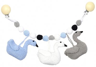 natureZOO kinderwagenspanner zwanen gehaakt 40 cm multicolor natureZOO kinderwagenspanner zwanen gehaakt 40 cm multicolor