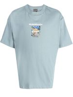 Musium Div. t-shirt en coton à imprimé graphique - Bleu