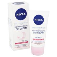 Nivea Essentials Hydraterende Dagcreme Droge Of Gevoelige Huid 50ml