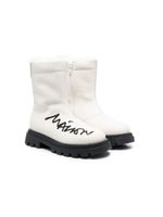 MM6 Maison Margiela Kids bottines en peau lainée à logo imprimé - Blanc