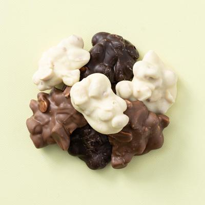 Ambachtelijke pindarotsjes gemengd 400 gram Ambachtelijke pindarotsjes gemengd 400 gram