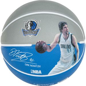 Spalding NBA Spelersbal Dirk Nowitzki