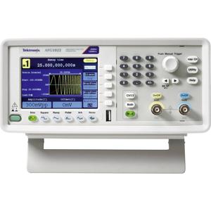 Tektronix AFG1022 Functiegenerator 0.000001 Hz - 25 MHz 2-kanaals Arbitrair, Driehoek, Puls, Blok, Sinus, Ruis