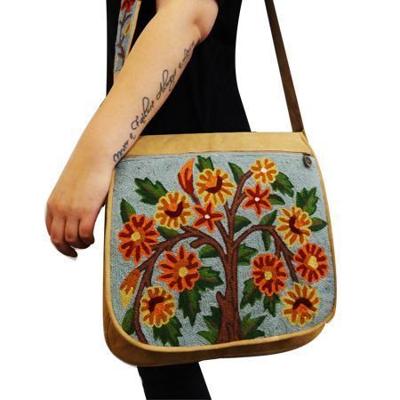 Handgemaakte Suède schoudertas bloemen - S Handgemaakte Suède schoudertas bloemen - S