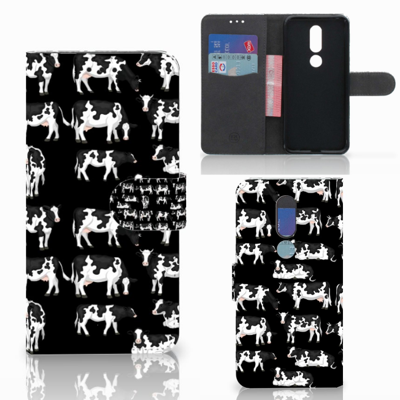 Nokia 7.1 Telefoonhoesje met Pasjes Koetjes Nokia 7.1 Telefoonhoesje met Pasjes Koetjes