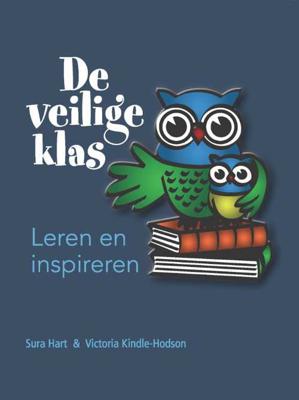 De veilige klas - Sura Hart, Victoria Kindle-Hodson - Paperback (9789081674515) De veilige klas - Sura Hart, Victoria Kindle-Hodson - Paperback (9789081674515)