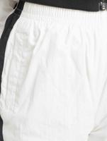 Urban Classics / joggingbroek Striped Crinkle in wit