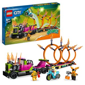 LEGO CITY Stuntz stunttruck en Ring of Fire uitdaging 60357