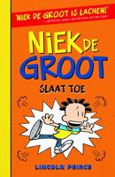 Niek de Groot 8 - Niek de Groot slaat toe - Anne Douqué, Lincoln Peirce - Hardcover (9789026143373)