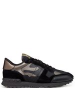 Valentino Garavani baskets Rockrunner à motif camouflage - Noir