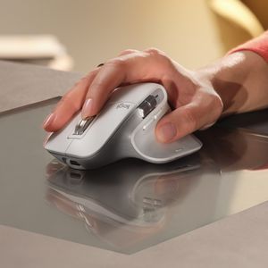 Logitech MX Master 3S Ergonomische muis Bluetooth, Radiografisch Optisch Grafiet 7 Toetsen 8000 dpi Afneembare kabel, Ergonomisch, Intelligent scrollwiel,