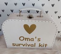 Koffertje &apos;&apos;oma&apos;s survival kit&apos;&apos; div. kleuren - thumbnail